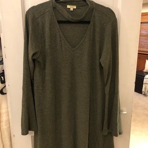 Green cutout long sleeve dress